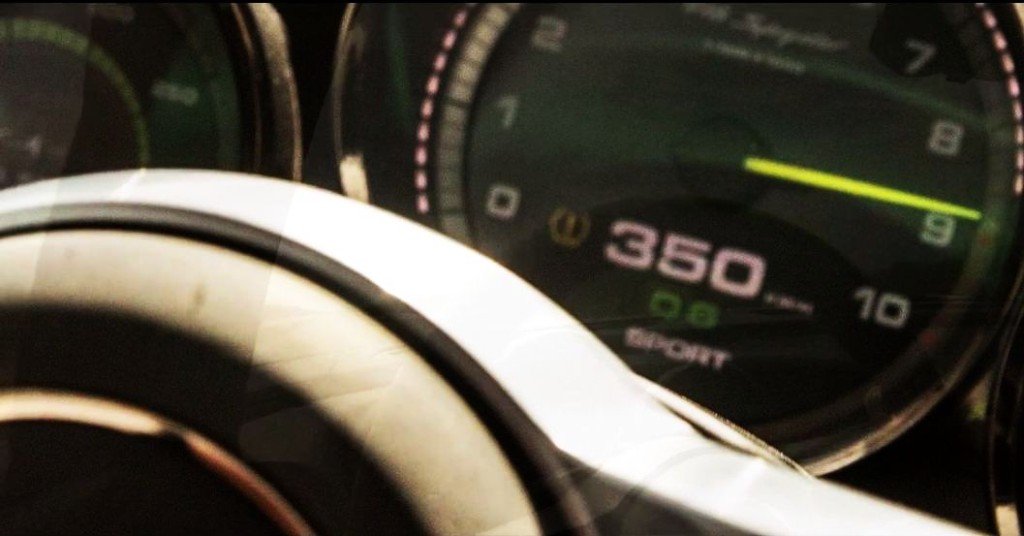 Porsche 918 Spyder top speed