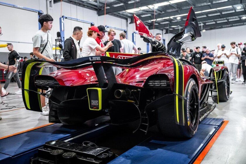 Australias First Aston Martin Valkyrie Amr Pro Lands In Perth Abc