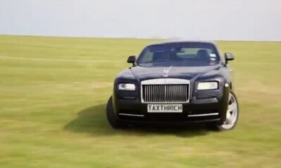 Rolls Royce Wraith drifting