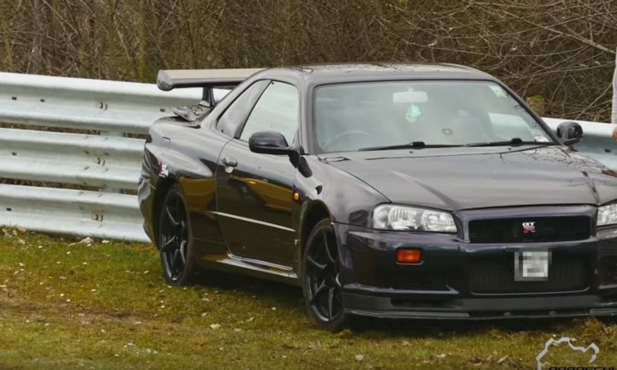 R34 V Spec Nissan Gt R Crash At Nurburgring The Supercar Blog