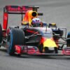 Apple racing to buy out Formula 1
