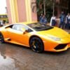 Lamborghini Huracan rams into autorickshaw in Mumbai