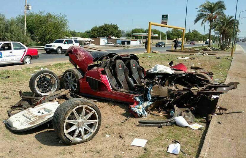 Koenigsegg CCX crashed in Mexico-1