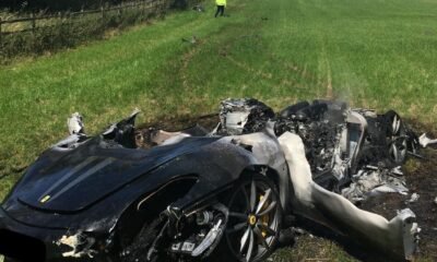 Ferrari 430 Scuderia-crash-M1-South Yorkshire-1