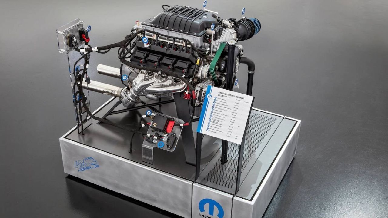 Dodge-Mopar-426-Supercharged-Hellephant-Engine