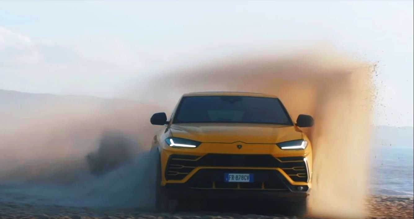Lamborghini Urus-Beach-Sabbia Mode