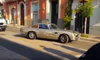 Aston Martin DB5 Stunt Car-James Bond