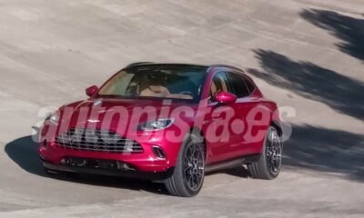 2020 Aston Martin DBX-leaked-spy-images-2