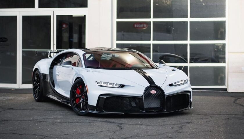 World's first Bugatti Chiron Pur Sport delivered to US customer - The ...