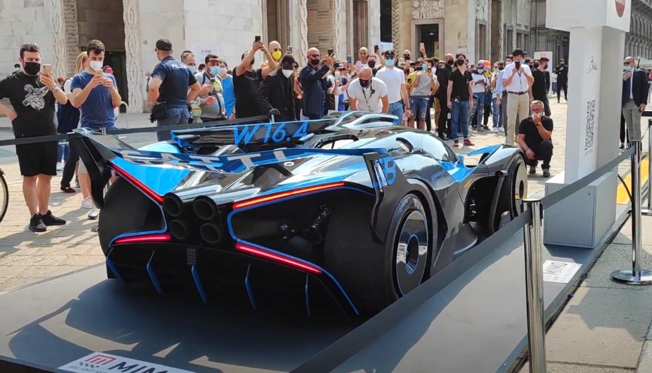 Bugatti shows off with the new Bolide