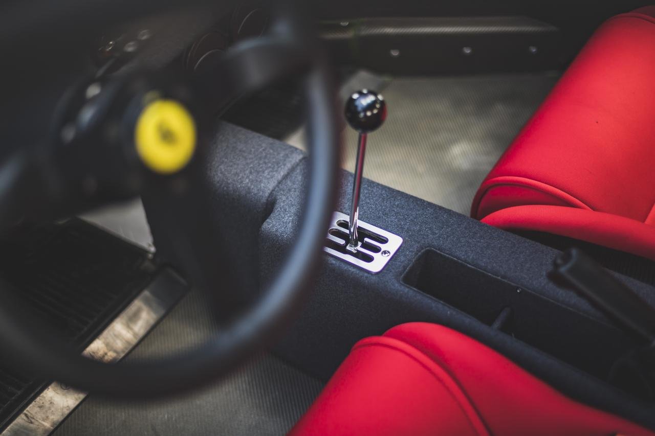 Ferrari F40 Blue-Auction-3