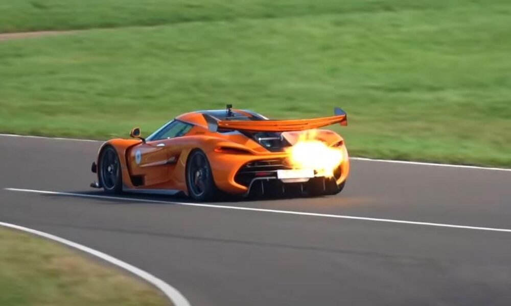 Koenigsegg Jesko's fire-breathing V8 engine sounds angry - The Supercar Blog