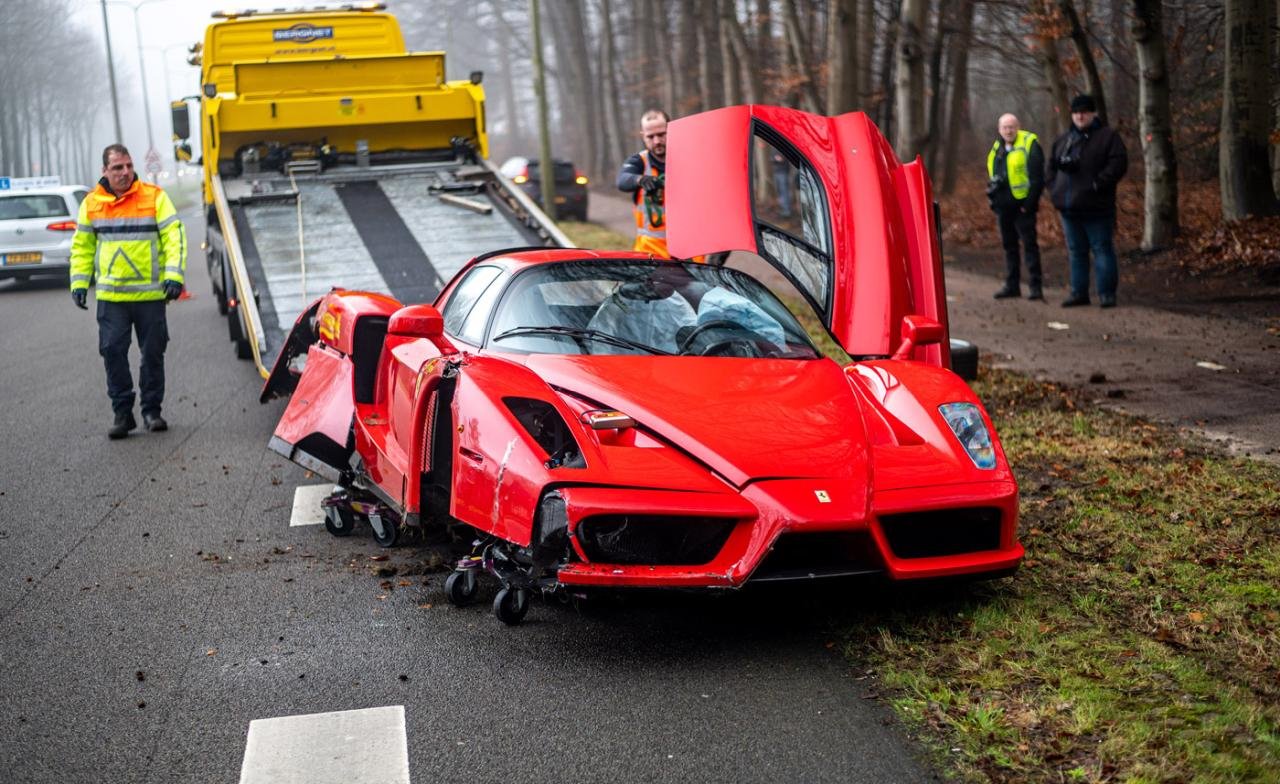 Ferrari-Enzo-crash-Netherlands-4