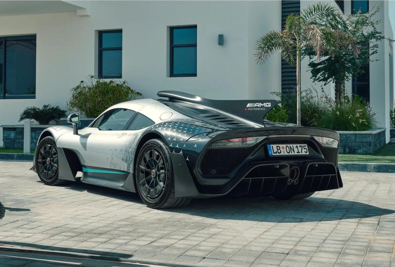 Mercedes-AMG One with a 1063 HP Formula 1 engine is ready to hit the road -  The Supercar Blog