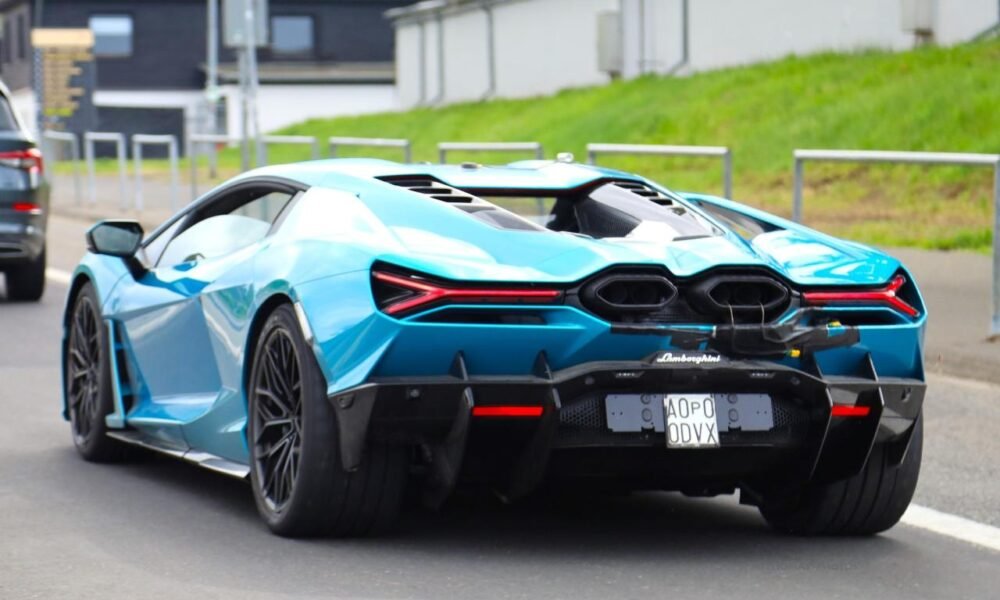 Video Watch and Hear the Revuelto testing on Nurburgring