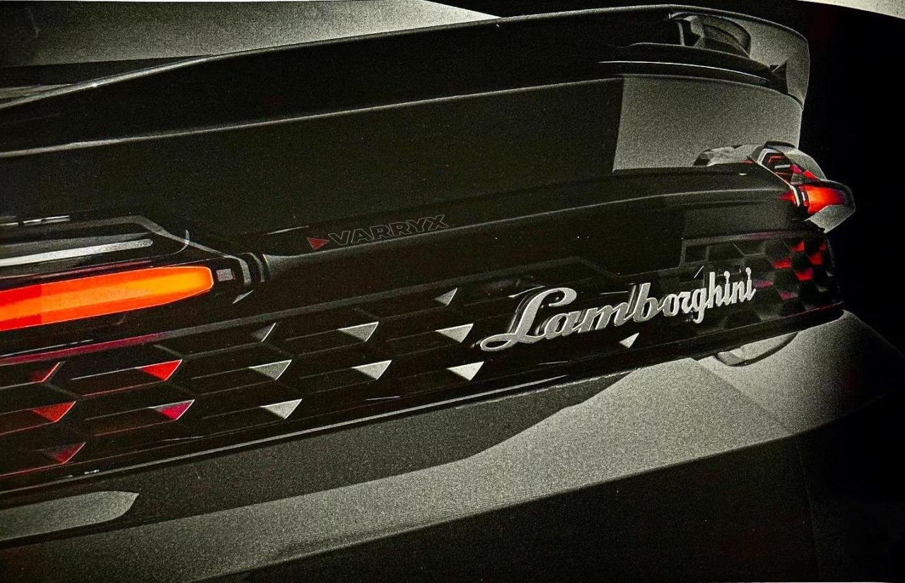 Lamborghini Urus Hybrid teaser-2