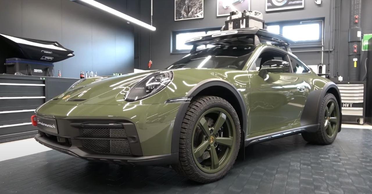 Porsche 911 Dakar Military Green-1