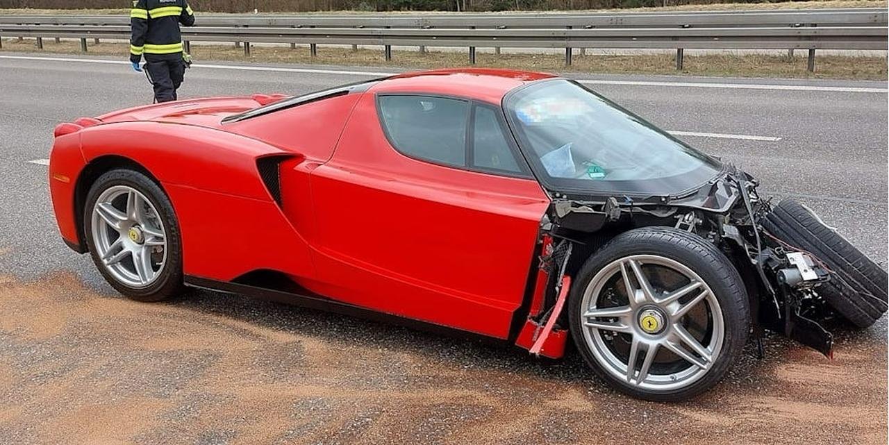 Ferrari Enzo crash Germany-1