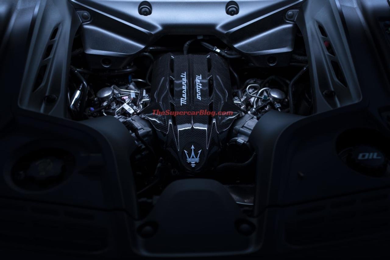 Maserati MC20 GT2 Stradale teaser-5