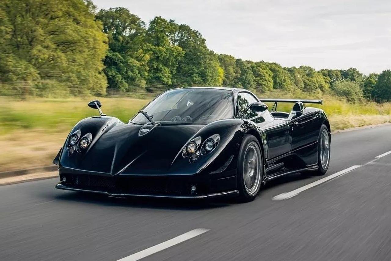 Pagani-Zonda-Nero-for-sale-US-1