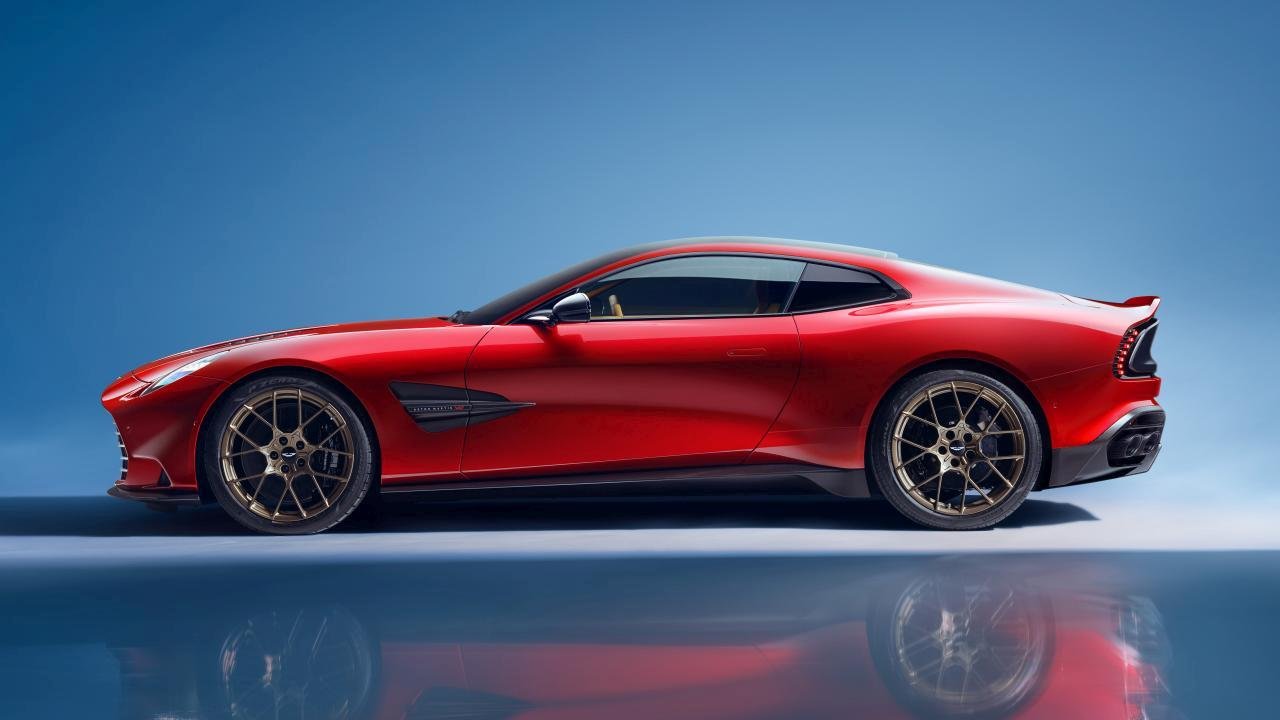 2025 Aston Martin Vanquish 03