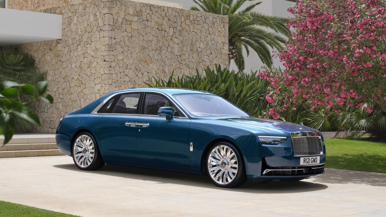 2025 Rolls-Royce Ghost Series-II-2