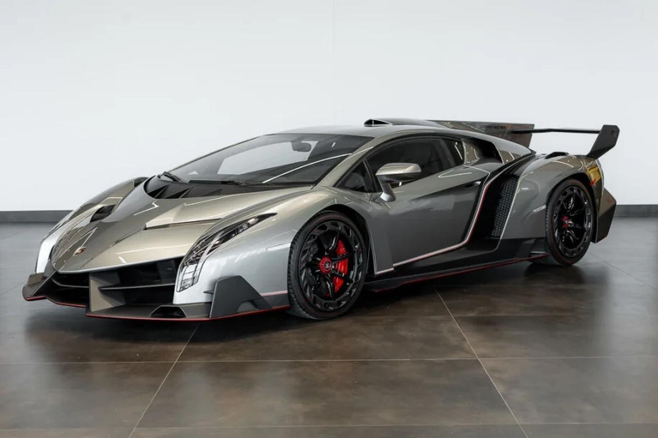 Lamborghini Veneno Roadster-for-sale-Canada-1