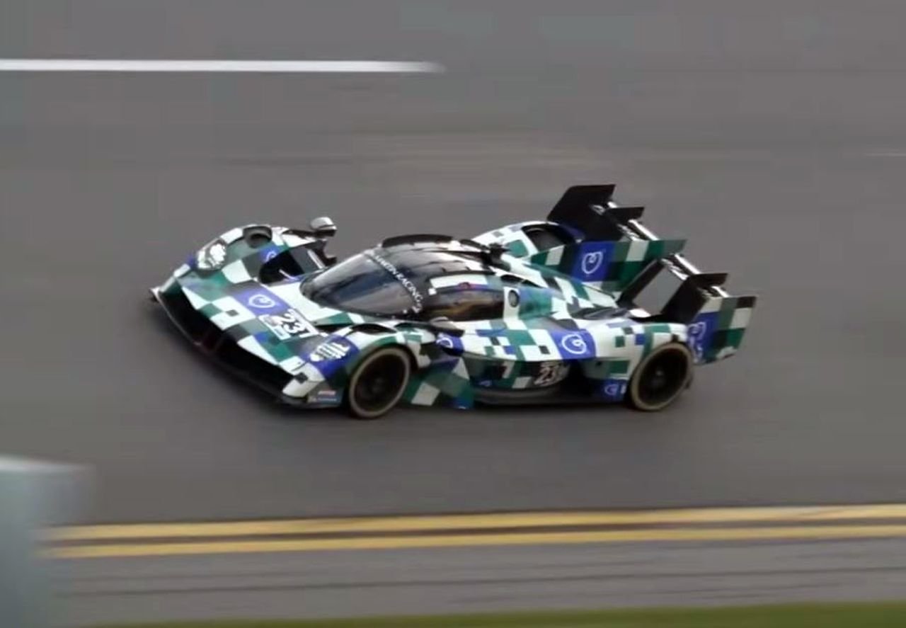 Aston Martin Valkyrie LMH-Daytona test