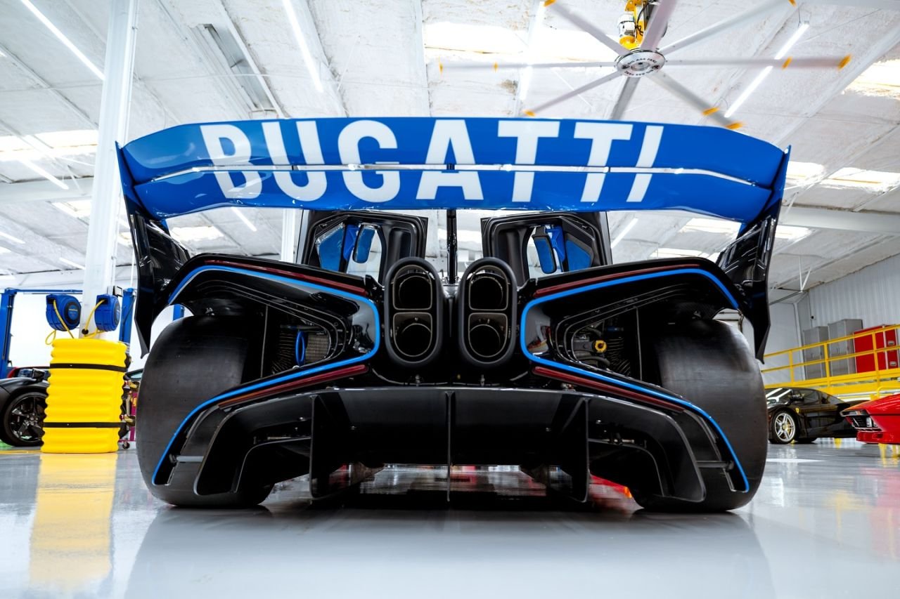 Bugatti Bolide-delivery-USA-2