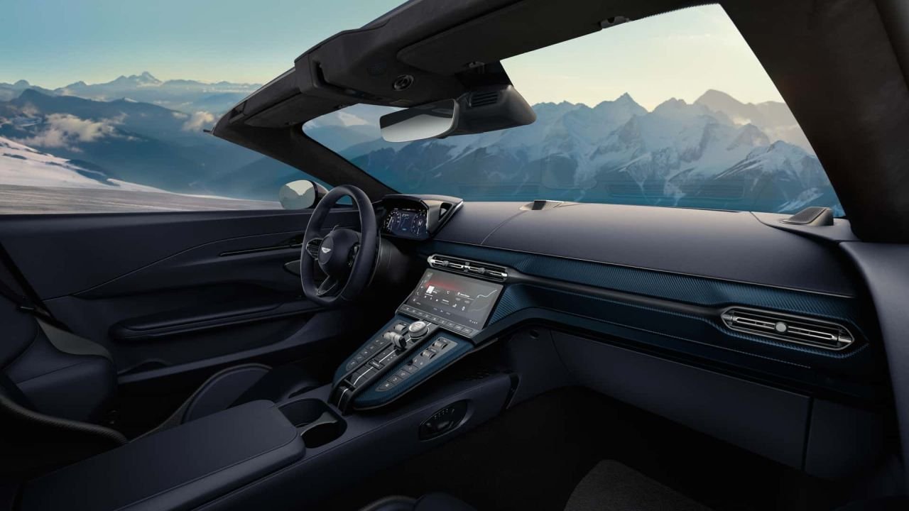 aston-martin-vantage-roadster-interior