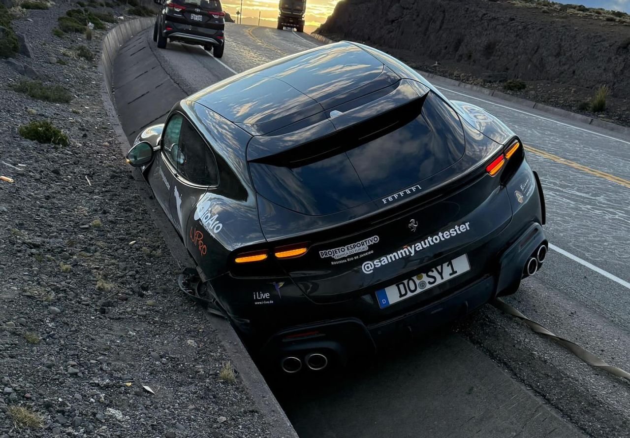 Ferrari Purosangue Pan American Highway Crash-2