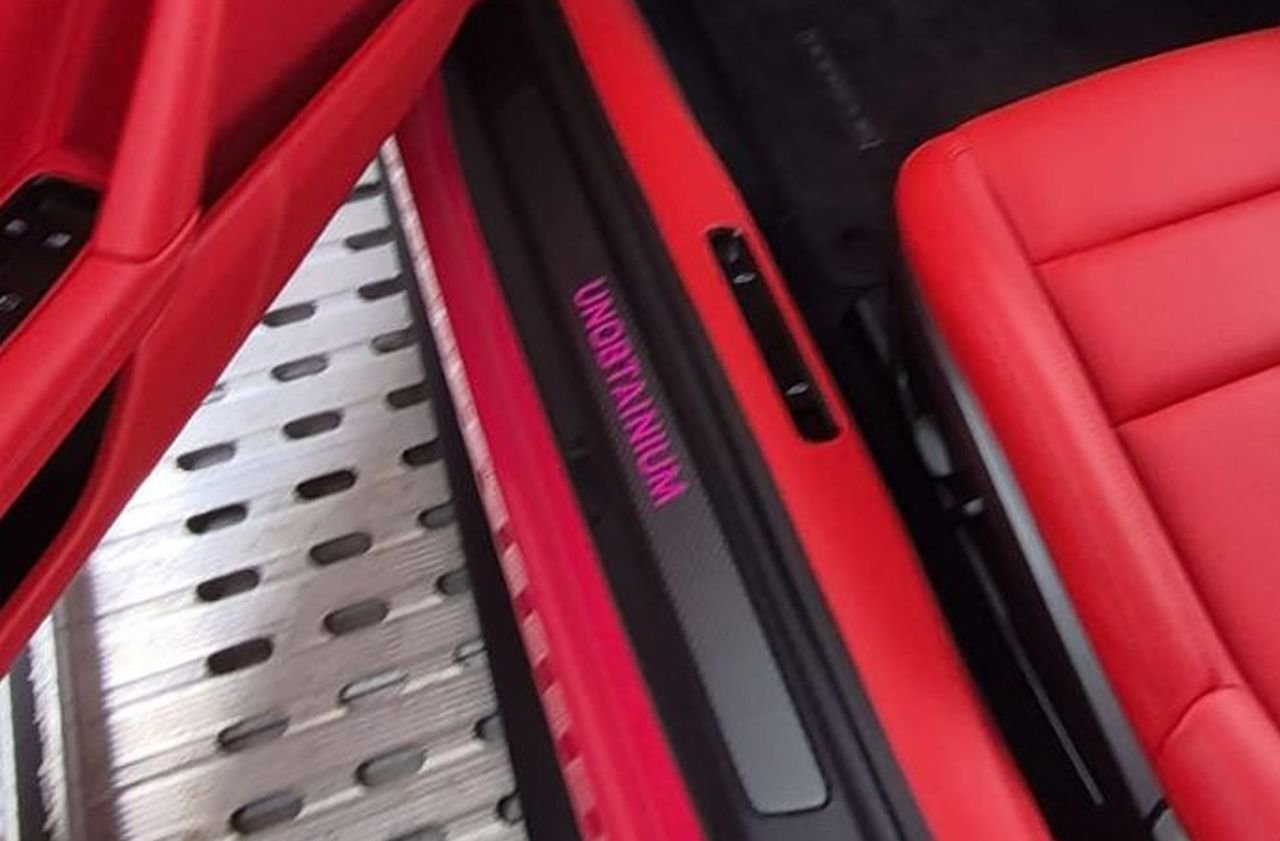 Porsche 911 ST Fraise-Unobtanium tread plates