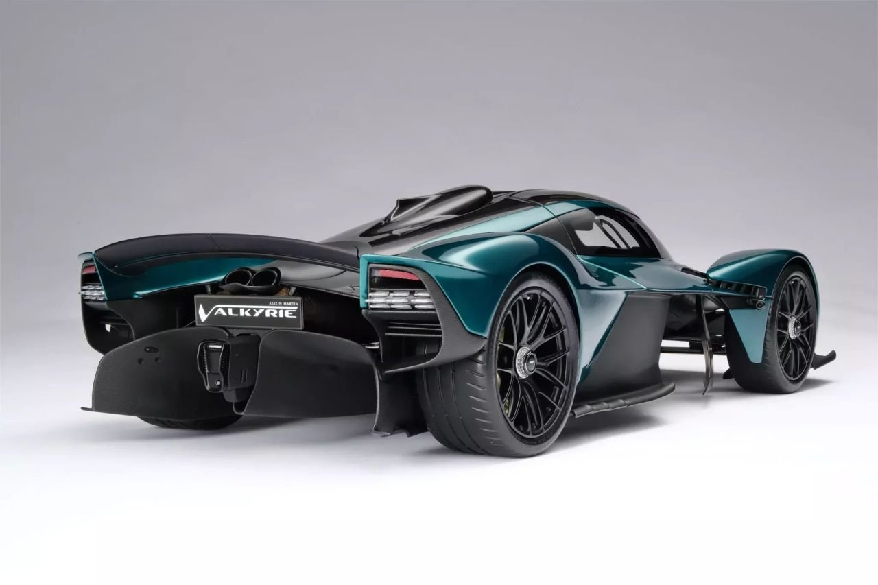 Aston-Martin-Valkryie-Amalgam-11-2048x1365