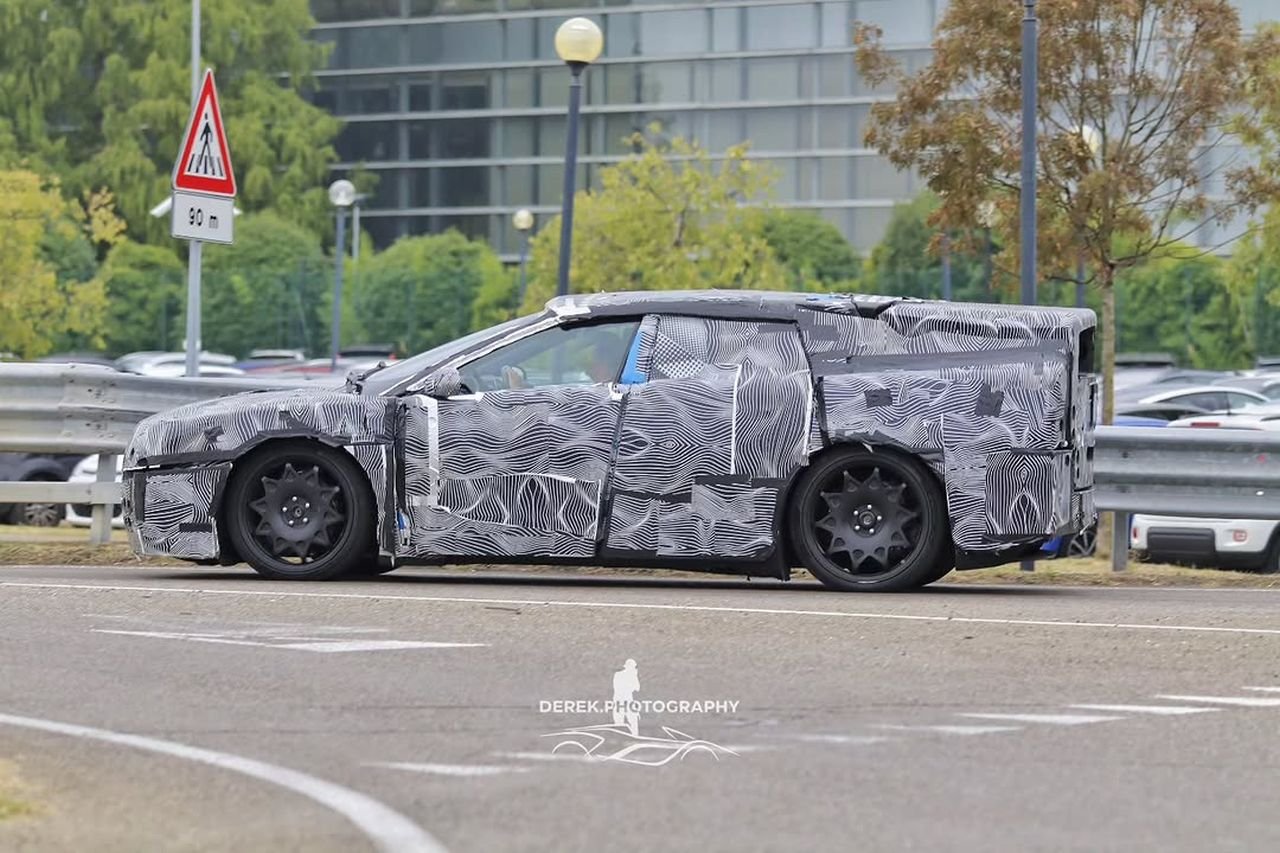 Ferrari EV breadvan spy shots-3