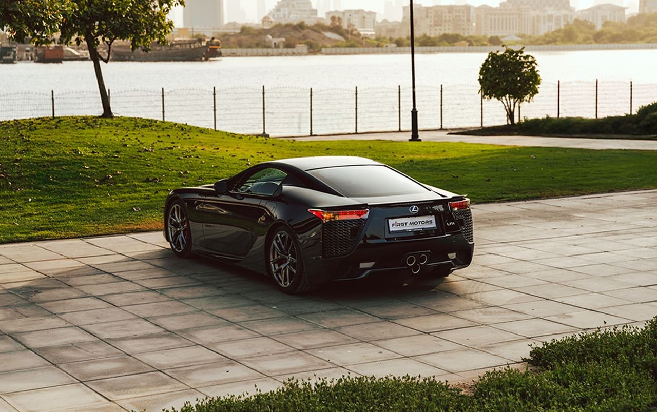 2012-lexus-lfa-f-sport-sale-dubai