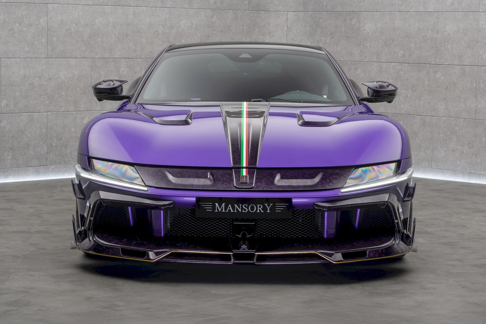 ferrari-12cilindri-mansory-equestre