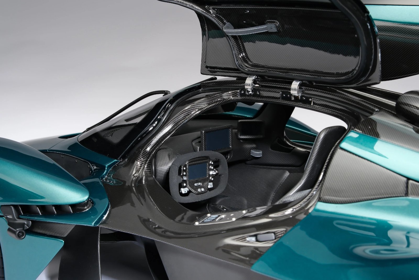 aston-martin-valkyrie-scale-model