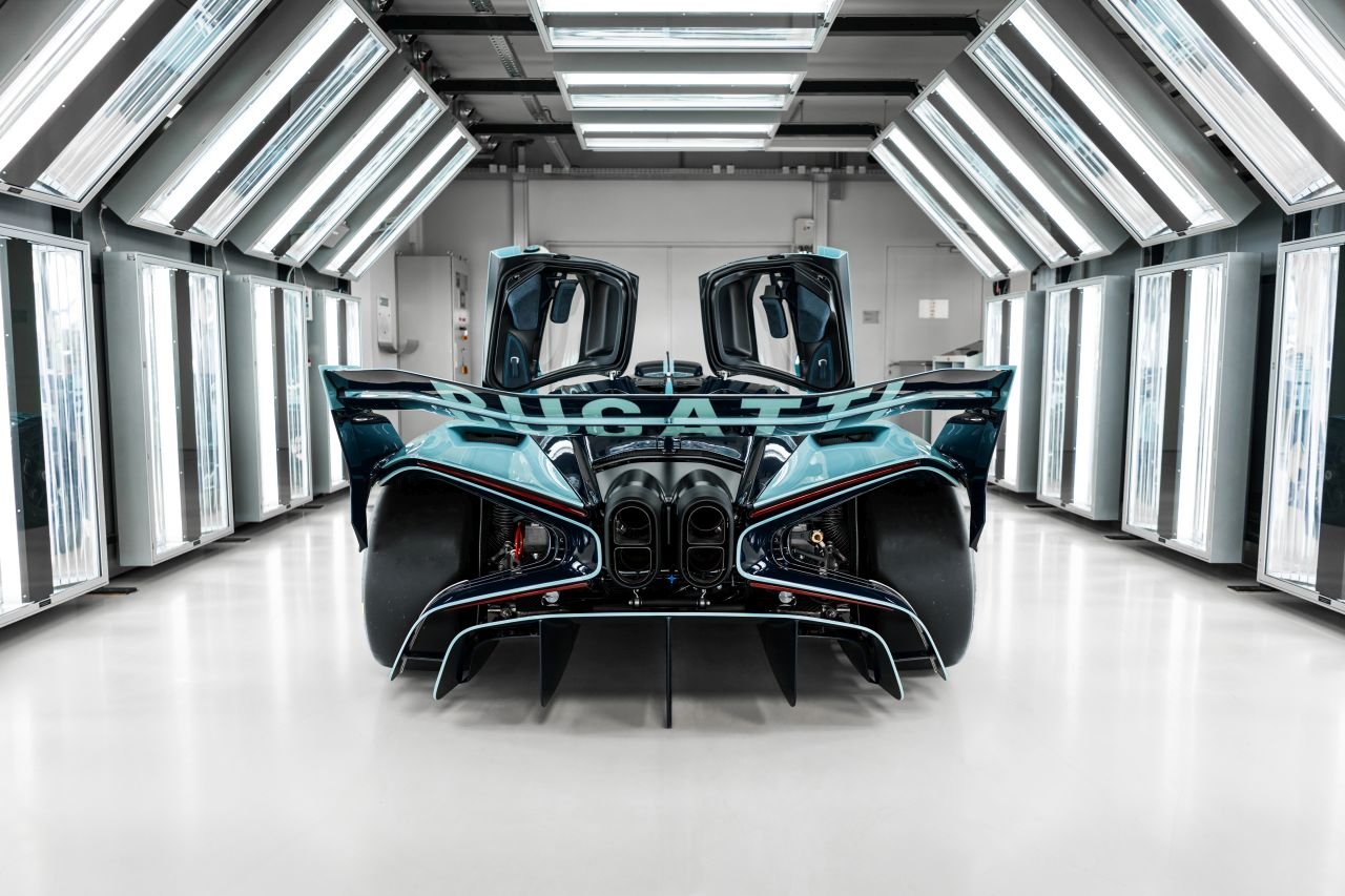 Final Bugatti Bolide-3