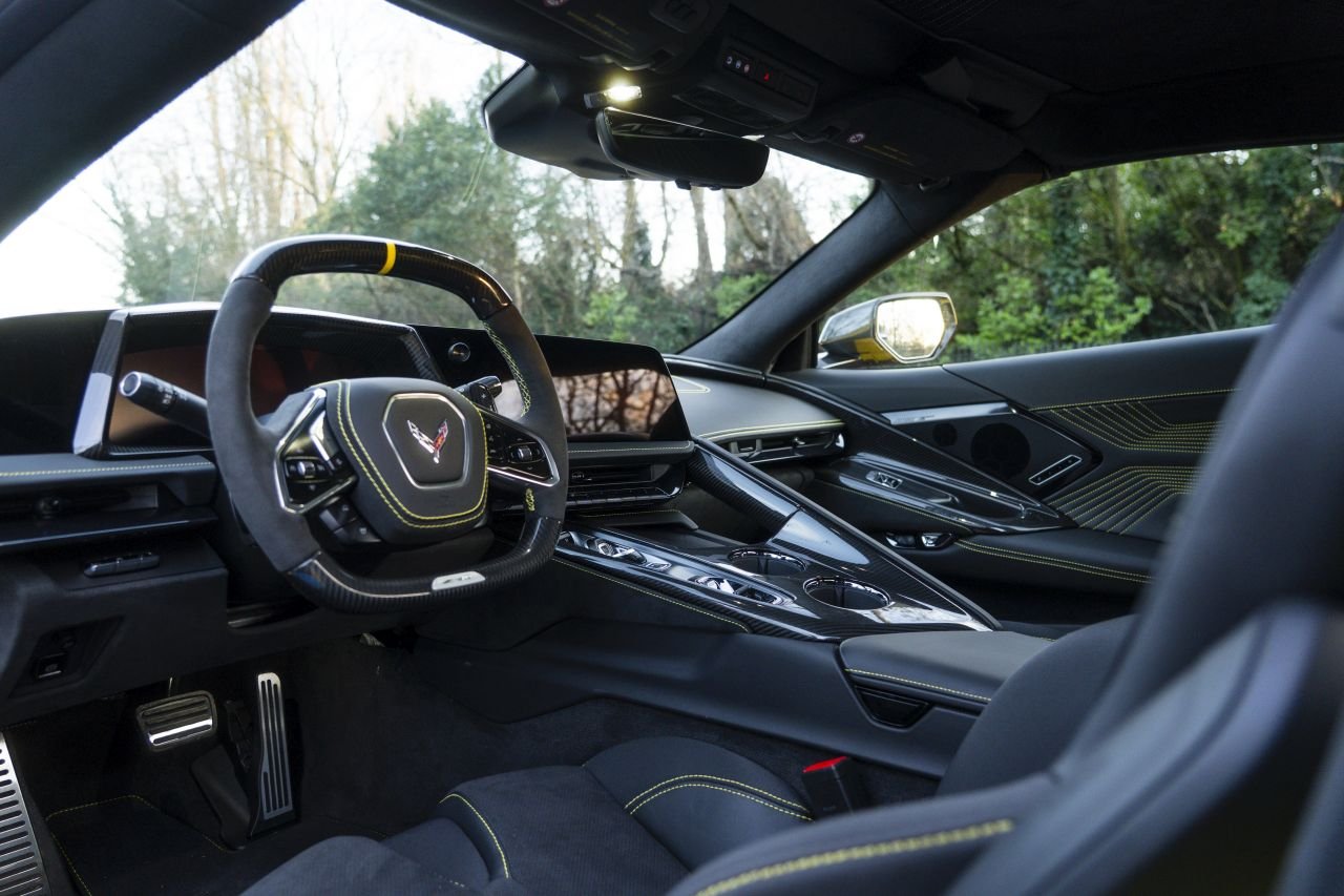 Corvette ZR1 - Yellow - 1st in Europe - Clive Sutton (25)