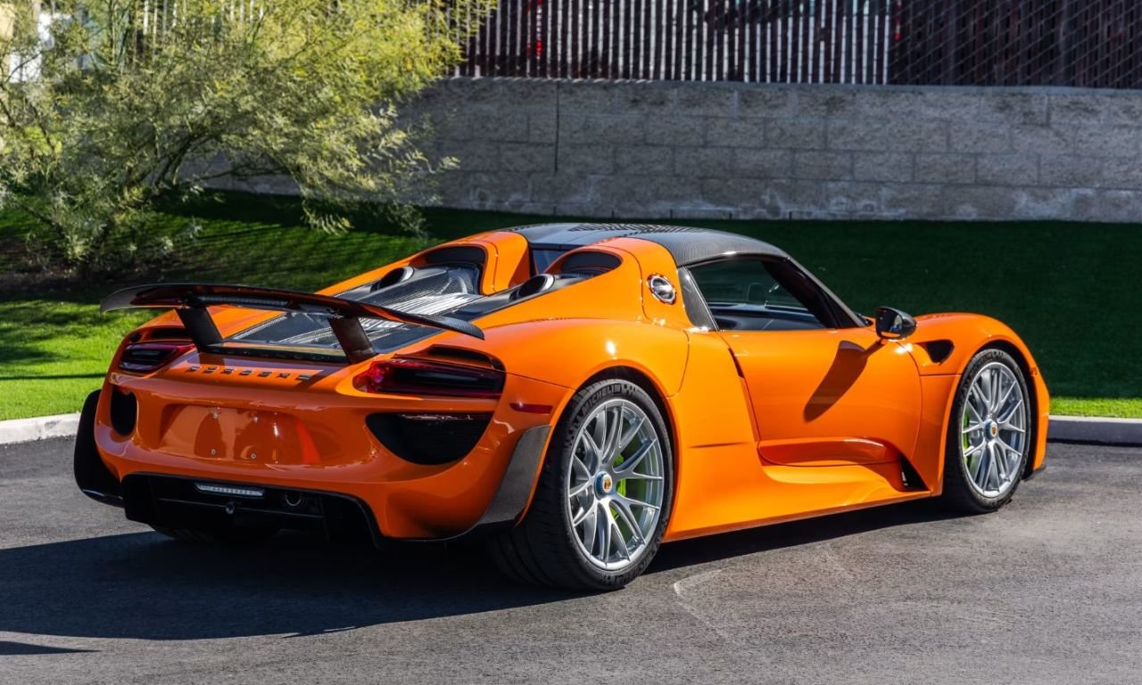 Porsche 918 Spyder-Orange-Mecum Auctions-2