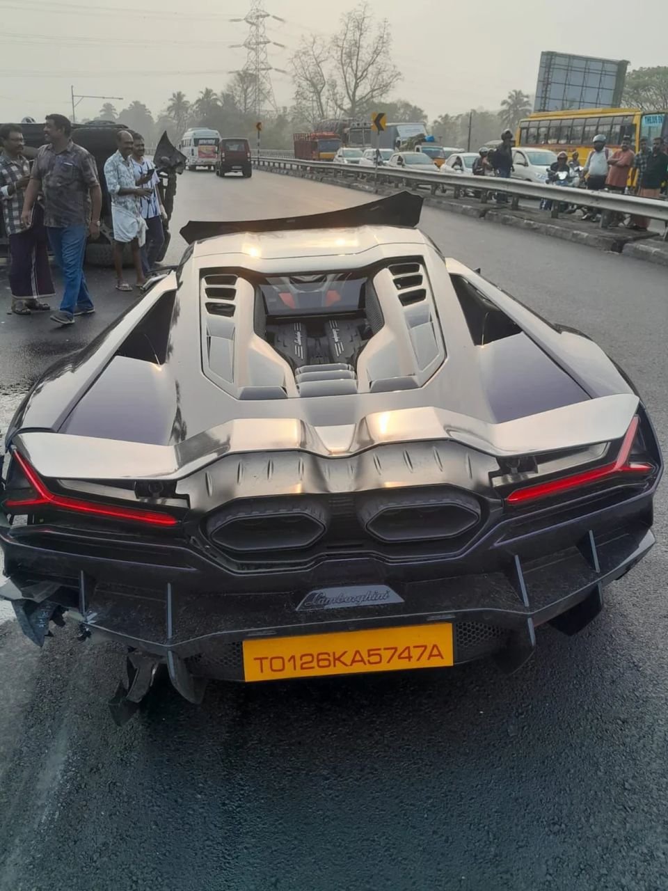 Lamborghini Revuelto crash Kerala-India-4