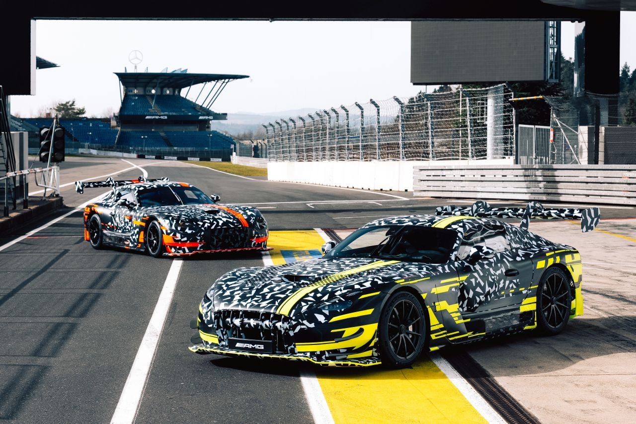 2027-Mercedes-AMG-GT-Black-Series-Track-Sport-prototype-3