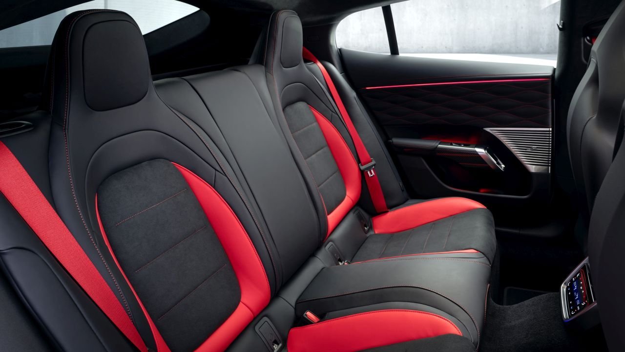Mercedes-AMG-GT-4-Door-Coupe-interior-4